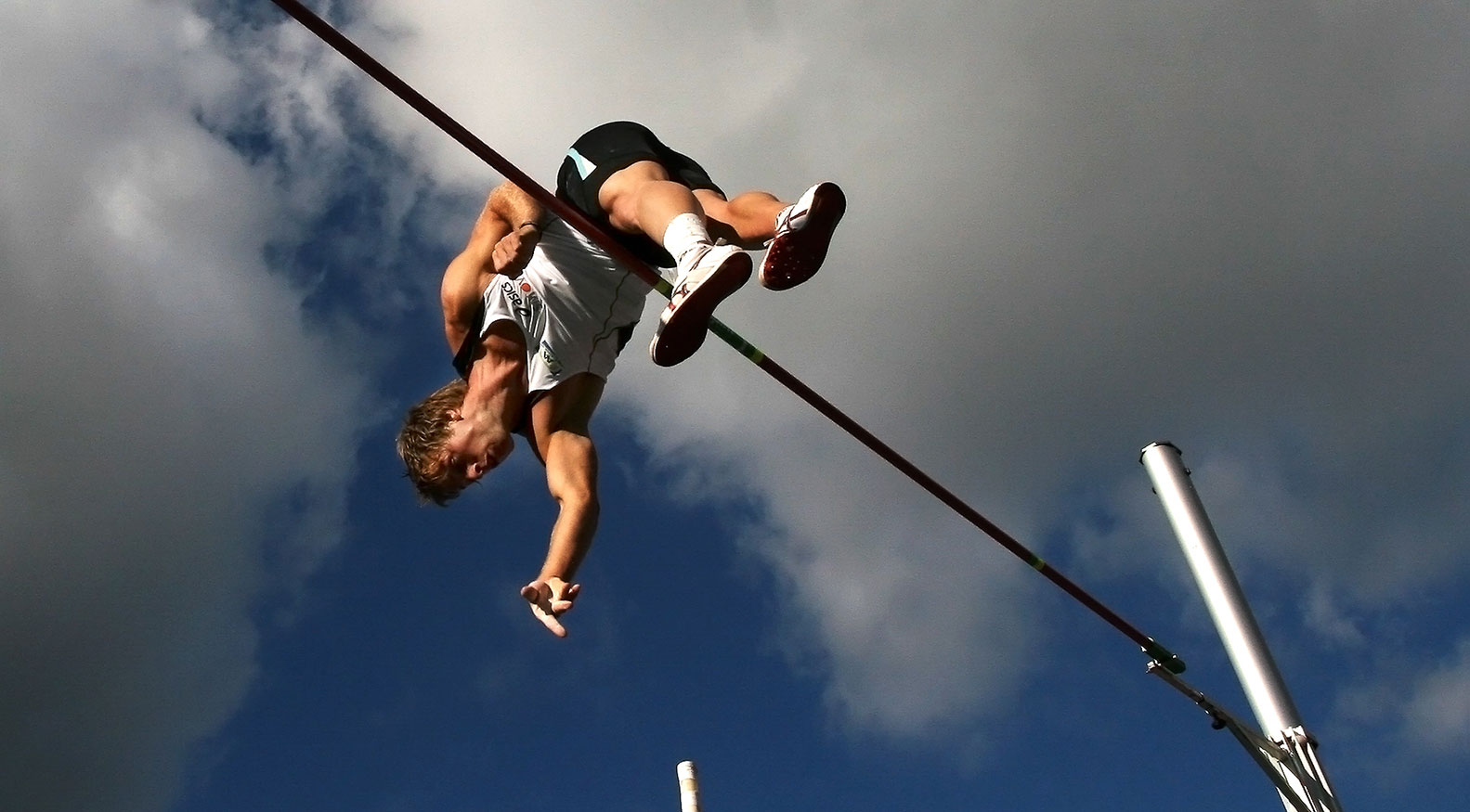 How to Pole Vault