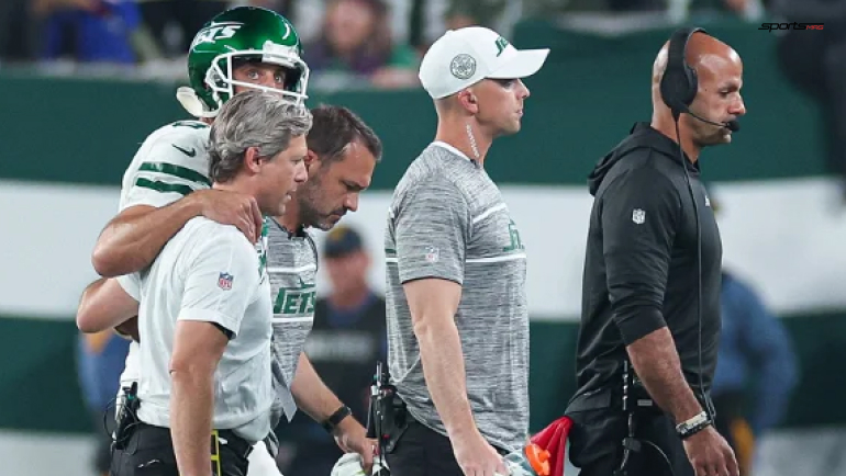 Aaron Rodgers Injury Report – Jets OC Nathaniel Hackett Passes the Message As ‘Questionable’ Aaron Rodgers Walks to X-Ray Room for Scans